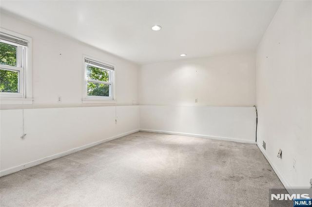 7 Tanglewood Drive, Livingston, NJ 07039