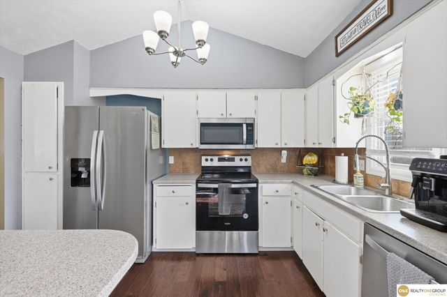 6230 N 114 Street, Omaha, NE 68164