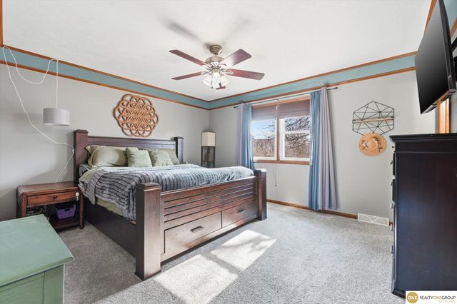 6230 N 114 Street, Omaha, NE 68164