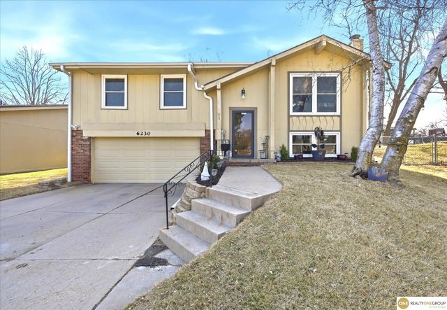 6230 N 114 Street, Omaha, NE 68164