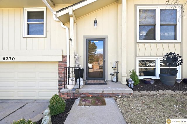 6230 N 114 Street, Omaha, NE 68164