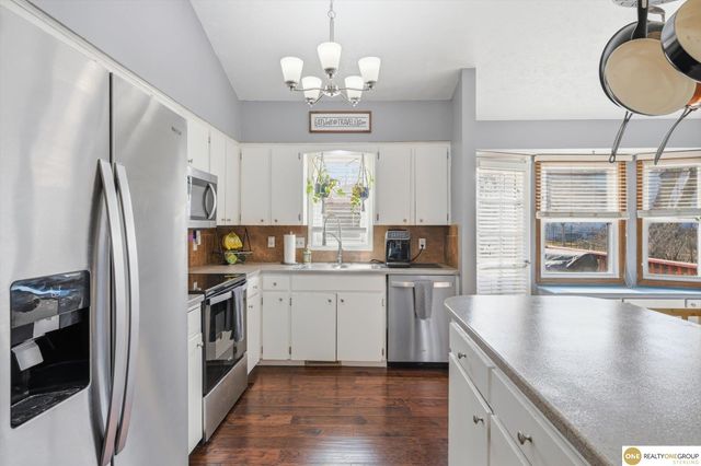 6230 N 114 Street, Omaha, NE 68164