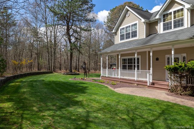 210 Weeks Avenue, Manorville, NY 11949