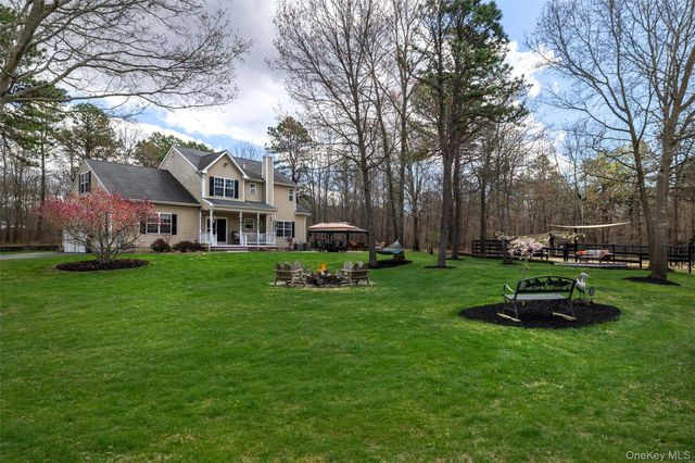 210 Weeks Avenue, Manorville, NY 11949