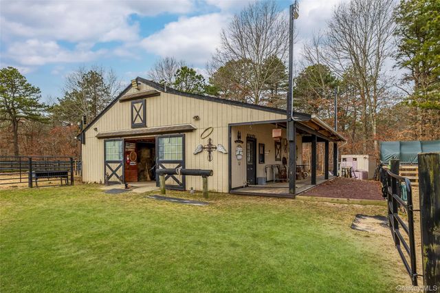 210 Weeks Avenue, Manorville, NY 11949