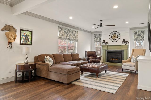 210 Weeks Avenue, Manorville, NY 11949