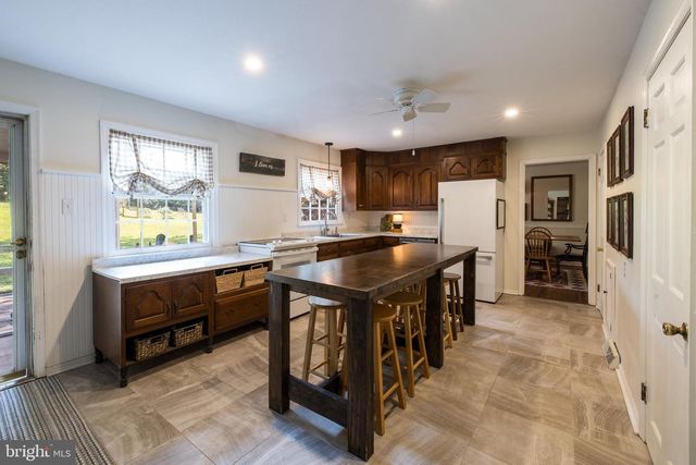 50 SYLVAN DR, Pottstown, PA 19465
