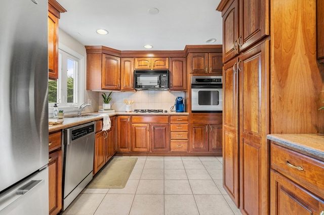 41 Rublee St 1, Arlington, MA 02476