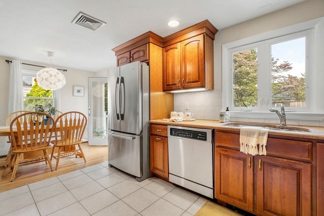 41 Rublee St 1, Arlington, MA 02476