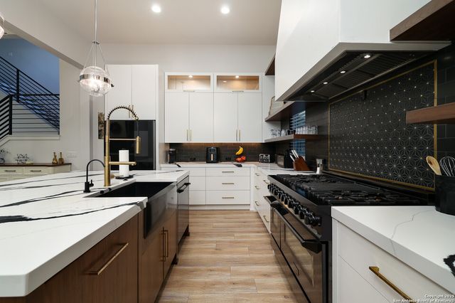 931 Belle Oaks, Bulverde, TX 78163