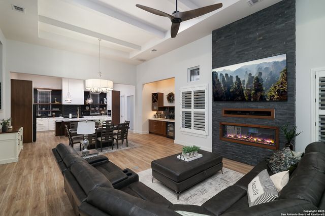 931 Belle Oaks, Bulverde, TX 78163