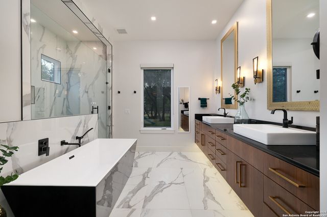 931 Belle Oaks, Bulverde, TX 78163