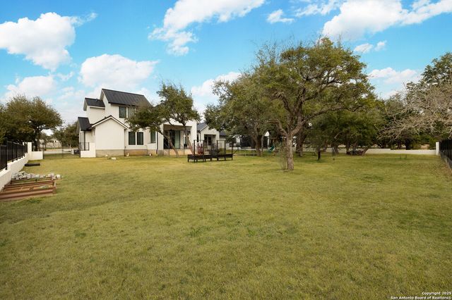 931 Belle Oaks, Bulverde, TX 78163
