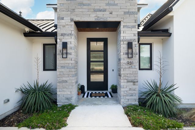 931 Belle Oaks, Bulverde, TX 78163