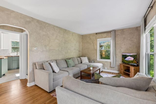 960 Hall Avenue, West Saint Paul, MN 55118