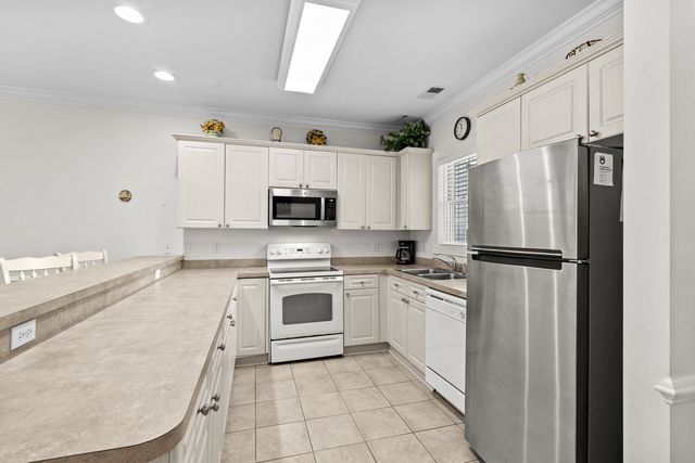 4878 Luster Leaf Cir Apt 103, Myrtle Beach, SC 29577