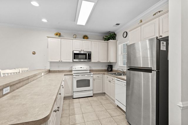4878 Luster Leaf Cir Apt 103, Myrtle Beach, SC 29577