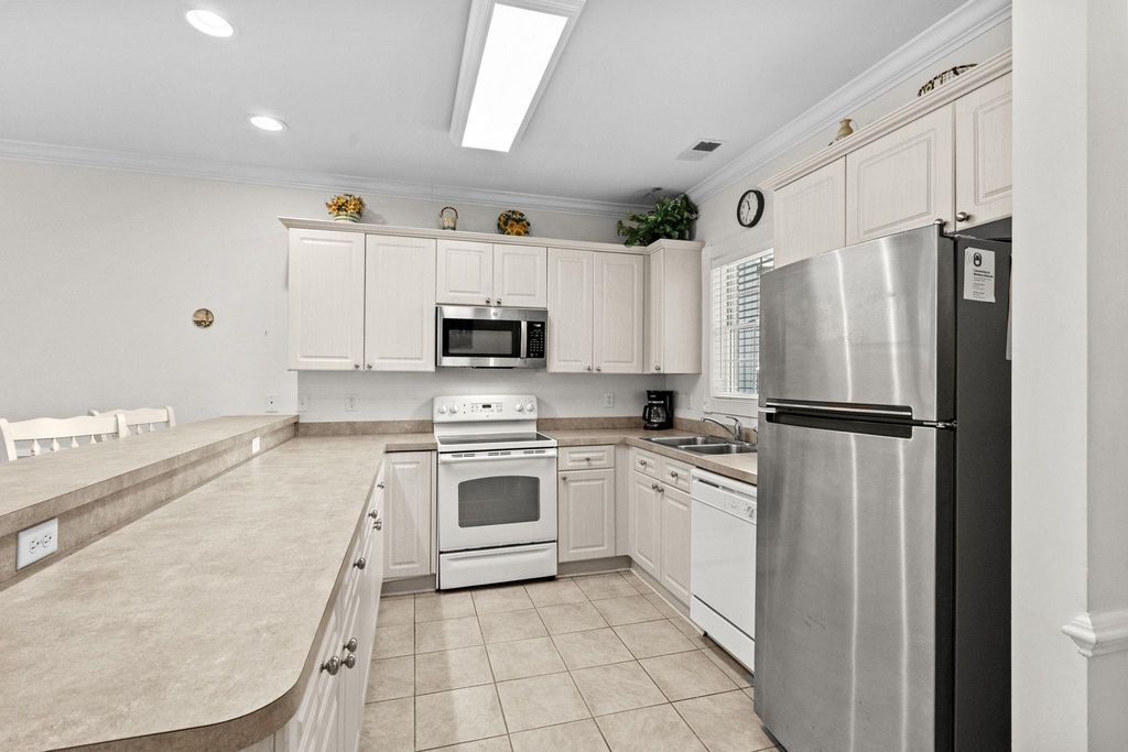4878 Luster Leaf Cir Apt 103, Myrtle Beach, SC 29577 — photo 5