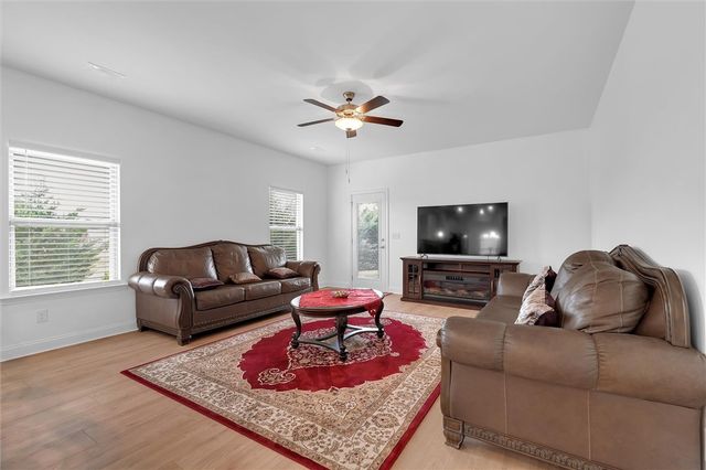1037 Spruce Grove Road, Duncan, SC 29334