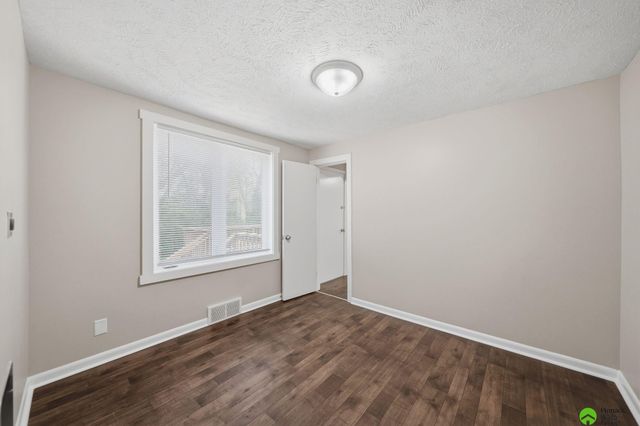 5300 Randolph Street, Lincoln, NE 68510