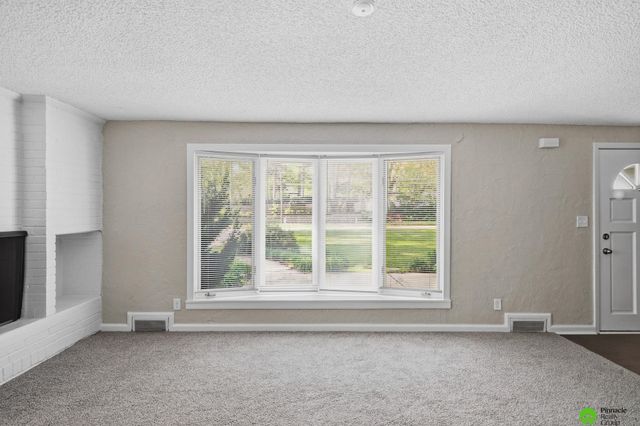 5300 Randolph Street, Lincoln, NE 68510