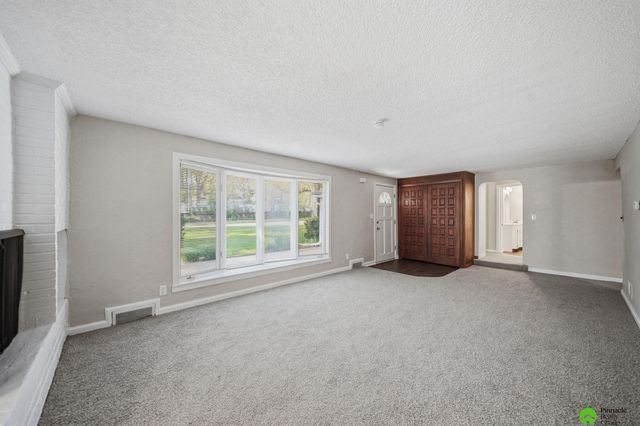 5300 Randolph Street, Lincoln, NE 68510