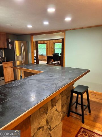 521 Sunnyside Road, Hiawassee, GA 30546