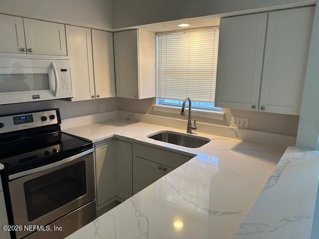 25 10TH Street, Atlantic Beach, FL 32233