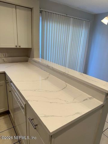 25 10TH Street, Atlantic Beach, FL 32233