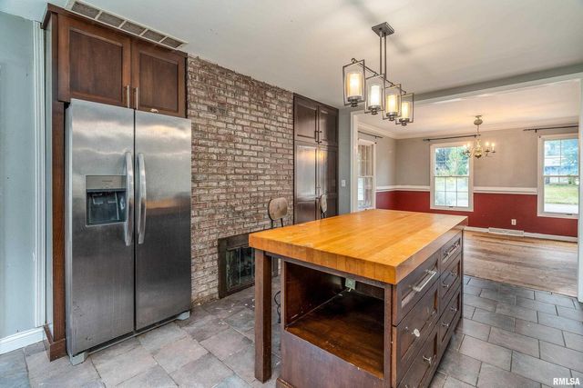 3000 W KENT Street, Carbondale, IL 62901