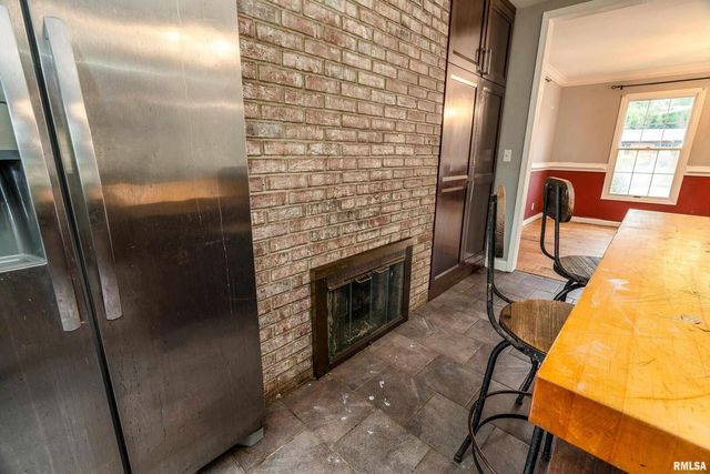 3000 W KENT Street, Carbondale, IL 62901