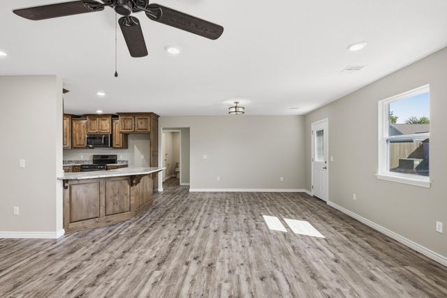 13581 Patti Lane, Neosho, MO 64850