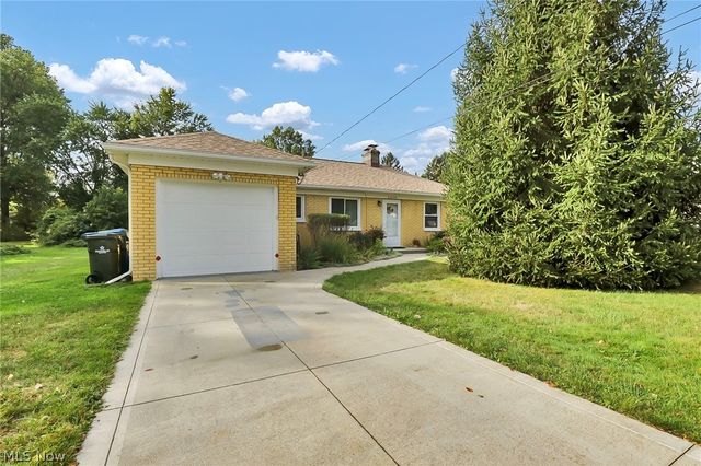 25255 Maple Ridge Road, North Olmsted, OH 44070