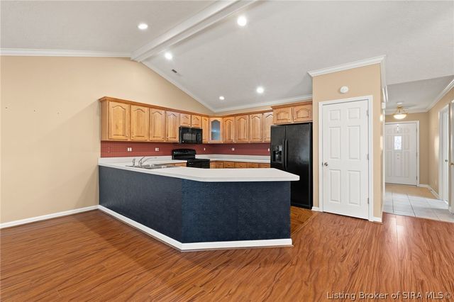 8424 Villa Circle, Sellersburg, IN 47172