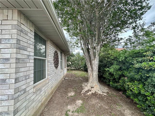 416 Capricorn Street, Mission, TX 78572