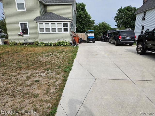 616 Crawford Street, Belding, MI 48809
