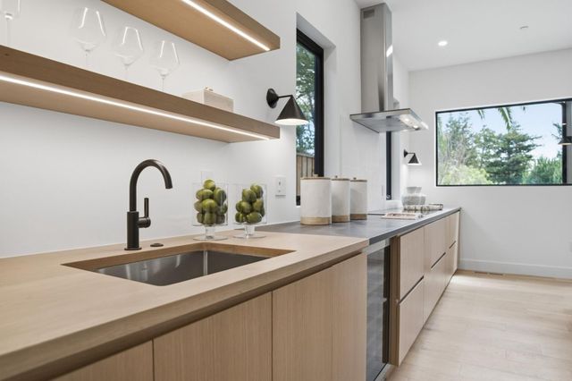 275 Hubbard Avenue, Redwood City, CA 94062