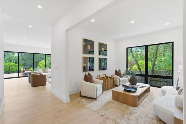 275 Hubbard Avenue, Redwood City, CA 94062