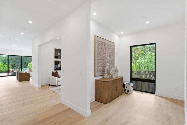 275 Hubbard Avenue, Redwood City, CA 94062