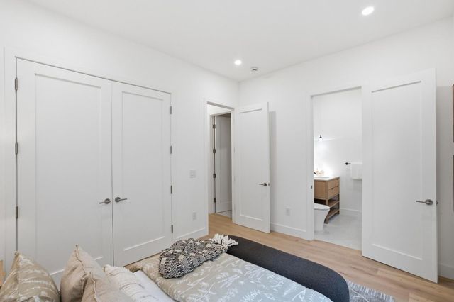 275 Hubbard Avenue, Redwood City, CA 94062