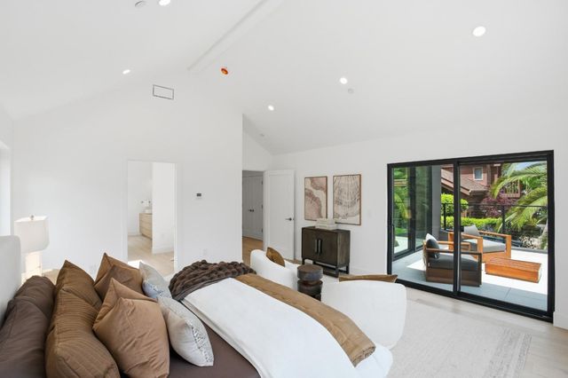 275 Hubbard Avenue, Redwood City, CA 94062