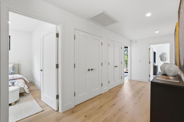 275 Hubbard Avenue, Redwood City, CA 94062
