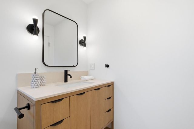 275 Hubbard Avenue, Redwood City, CA 94062