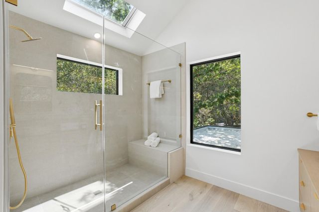 275 Hubbard Avenue, Redwood City, CA 94062