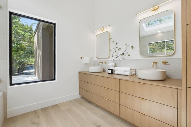 275 Hubbard Avenue, Redwood City, CA 94062