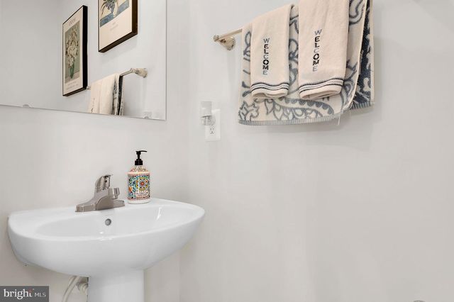 71 CHARLOTTE ST, Hagerstown, MD 21740