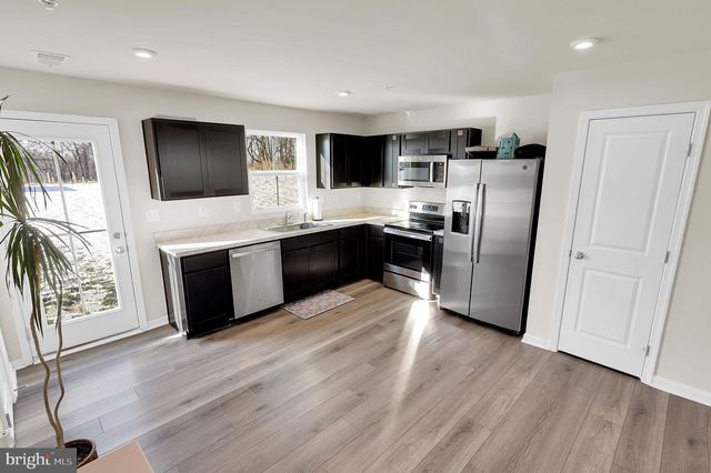 71 CHARLOTTE ST, Hagerstown, MD 21740