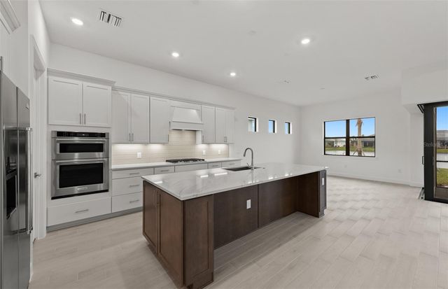 4826 EMPIRE LANDING RUN, Lakewood Ranch, FL 34211