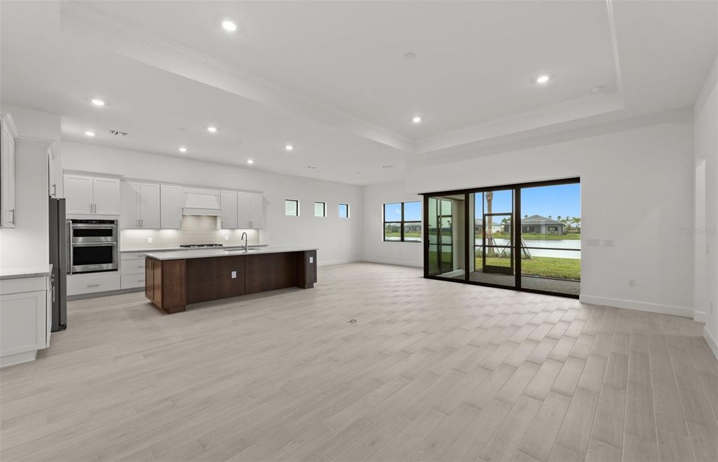 Image 12 of property listing at 4826 EMPIRE LANDING RUN, Lakewood Ranch, FL 34211