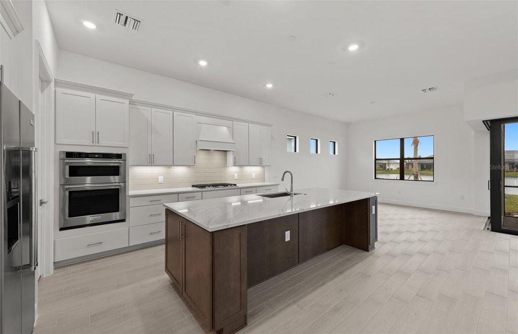 Image 17 of property listing at 4826 EMPIRE LANDING RUN, Lakewood Ranch, FL 34211